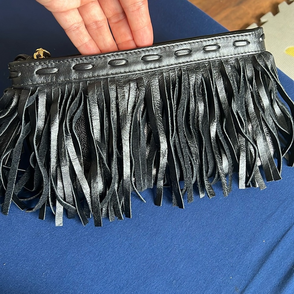 Very cute clutch match with everything ready to go.